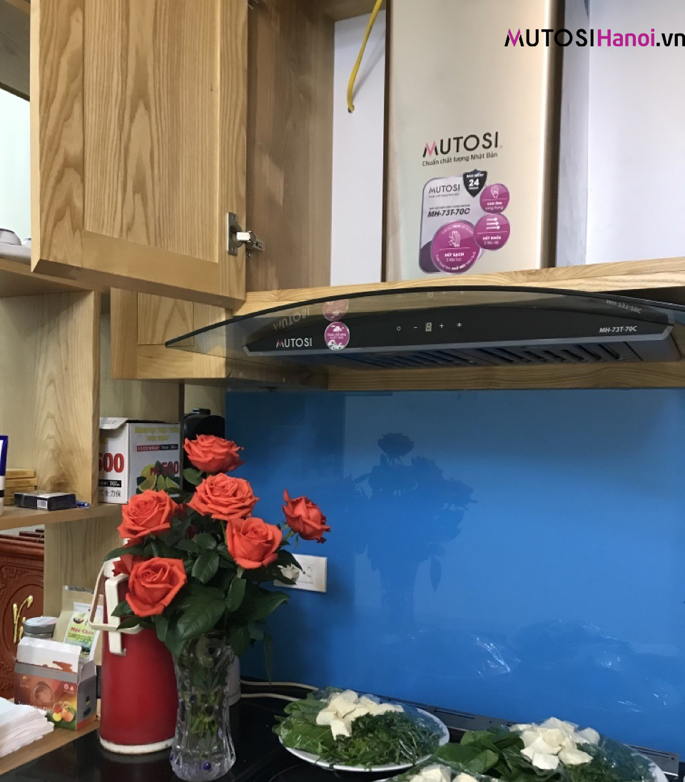 Máy Hút Mùi Kính Cong Cảm Ứng Mutosi MH-73T-70C
