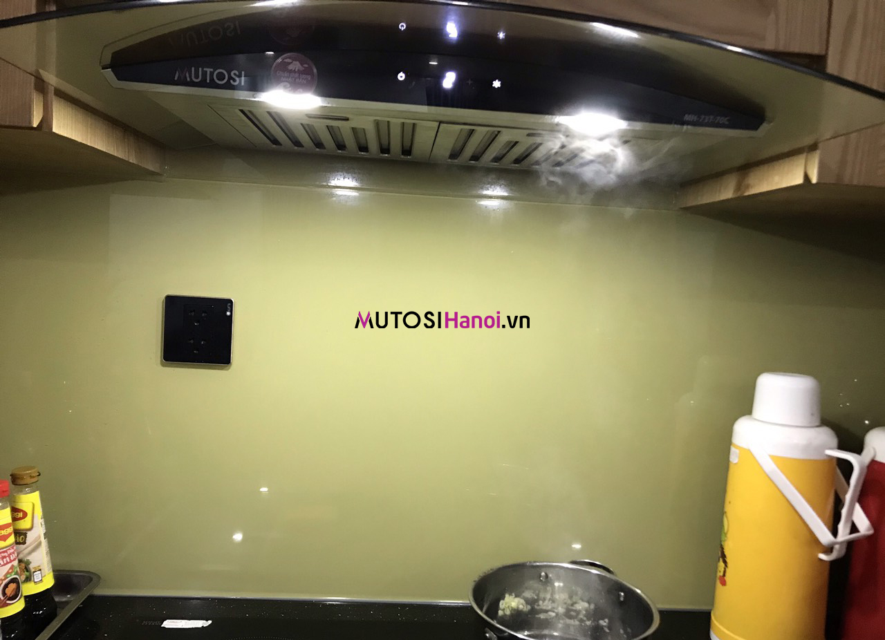 Máy Hút Mùi Kính Cong Cảm Ứng Mutosi MH-73T-70C